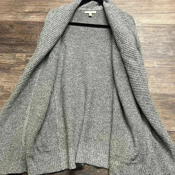 Banana Republic Heavy Warm Gray Cardigan Womens Size Medium - Picture 2 of 4